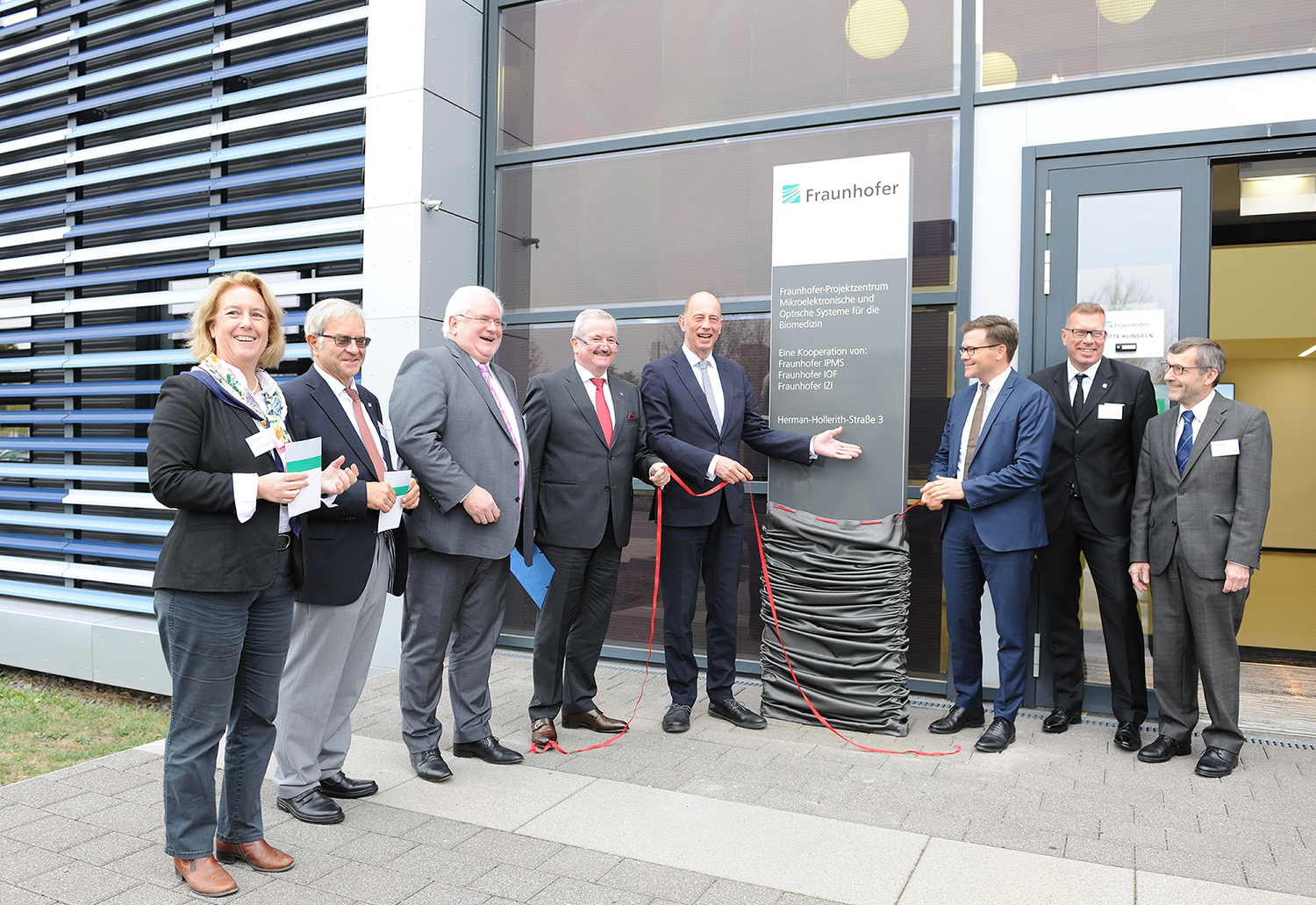 Feierliche Eröffnung des neuen Fraunhofer-Projektzentrums »Mikroelektronische und Optische Systeme für die Biomedizin« (MEOS) am Standort Erfurt. 