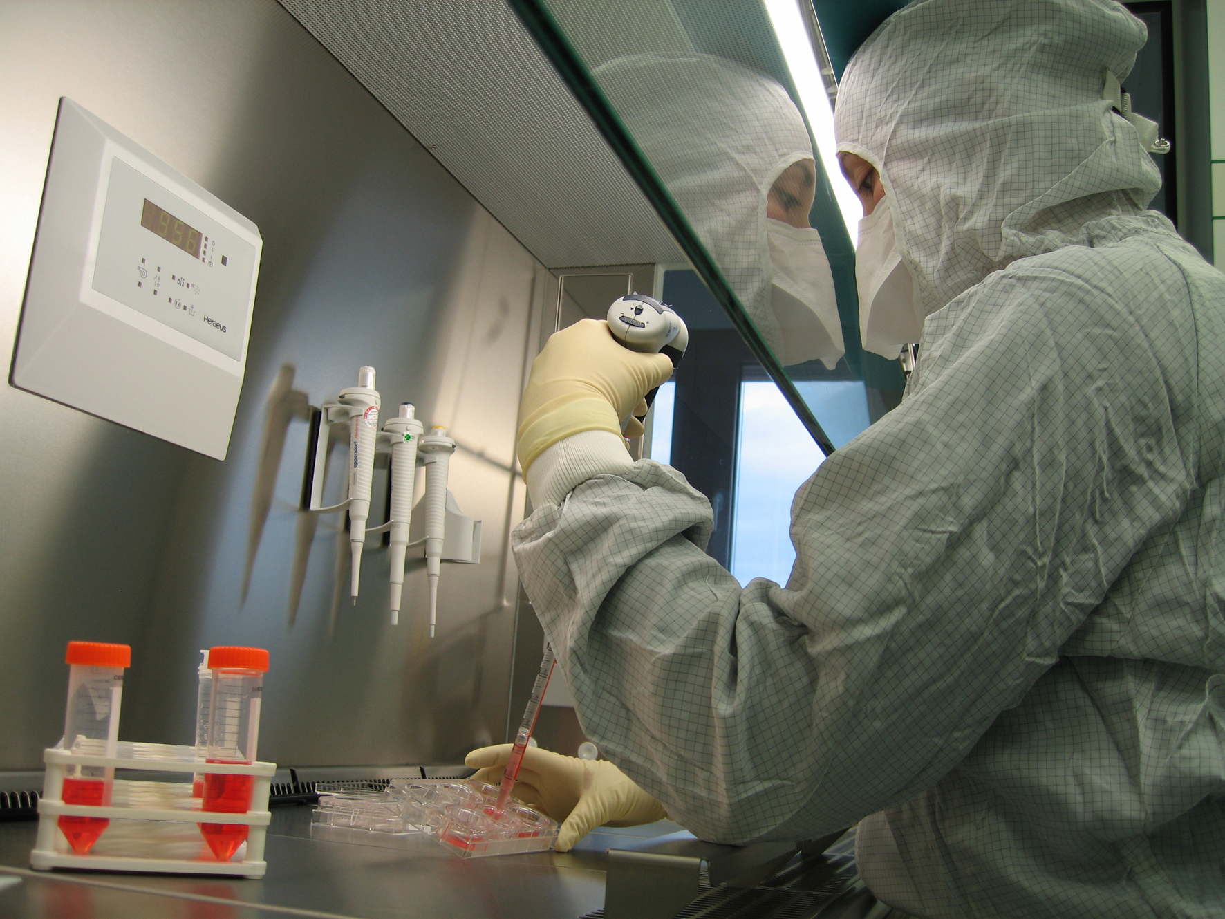 GMP compliant manufacturing in the clean room. 