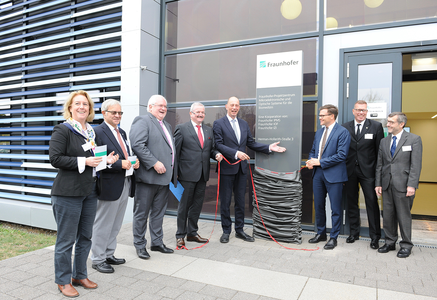 Opening of the new Fraunhofer Project Center "Microelectronic And Optical Systems For Biomedicine" (MEOS) in Erfurt, Germany. Opening of the new Fraunhofer Project Center "Microelectronic And Optical Systems For Biomedicine" (MEOS) in Erfurt, Germany.